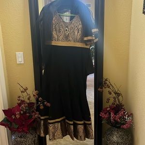 Black Churidhar and duppatta